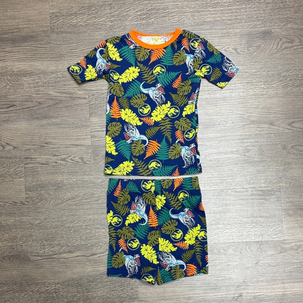 NWOT Jurrasic World Kids Sz 8 Jungle Print Matching SS/Shorts Set